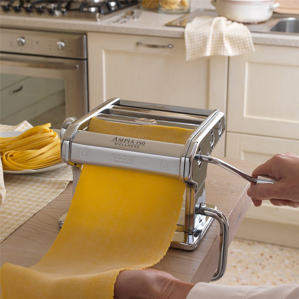 Faire des pâtes pasta maison - Tom Press